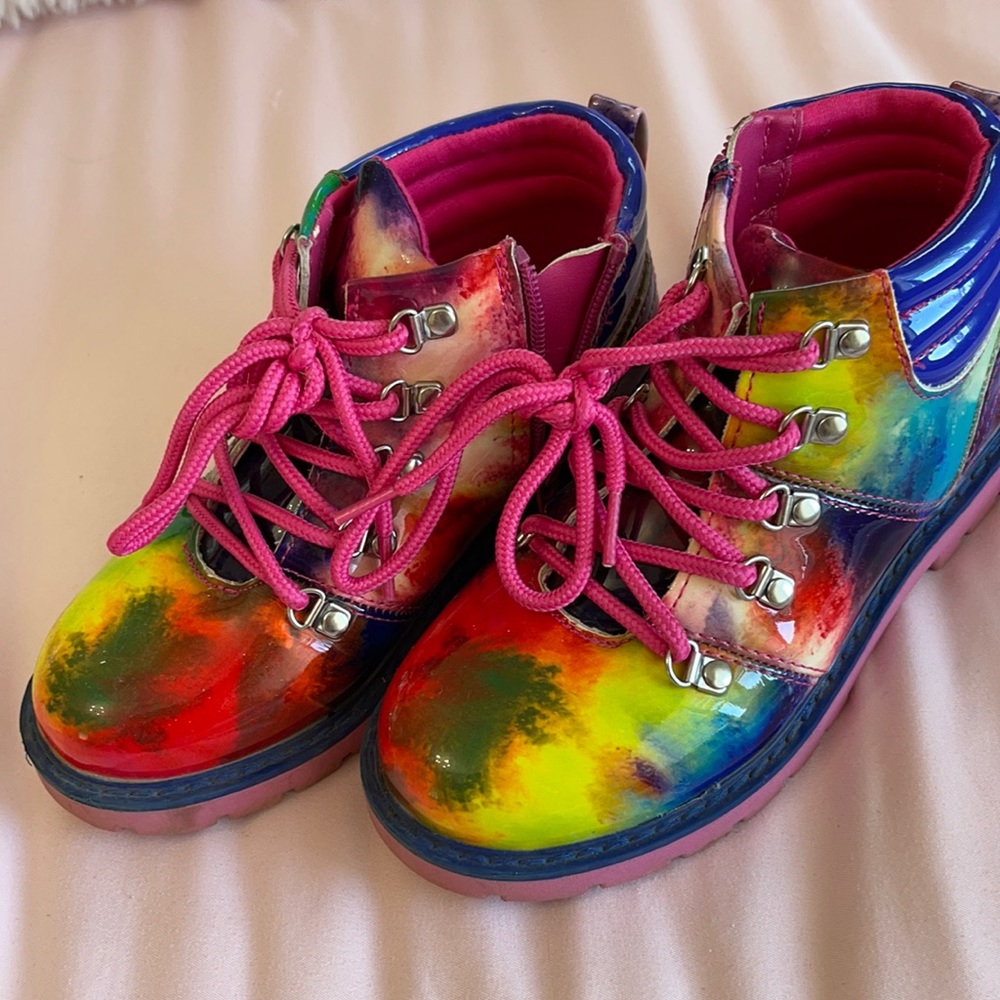 Girl s shoes size 11